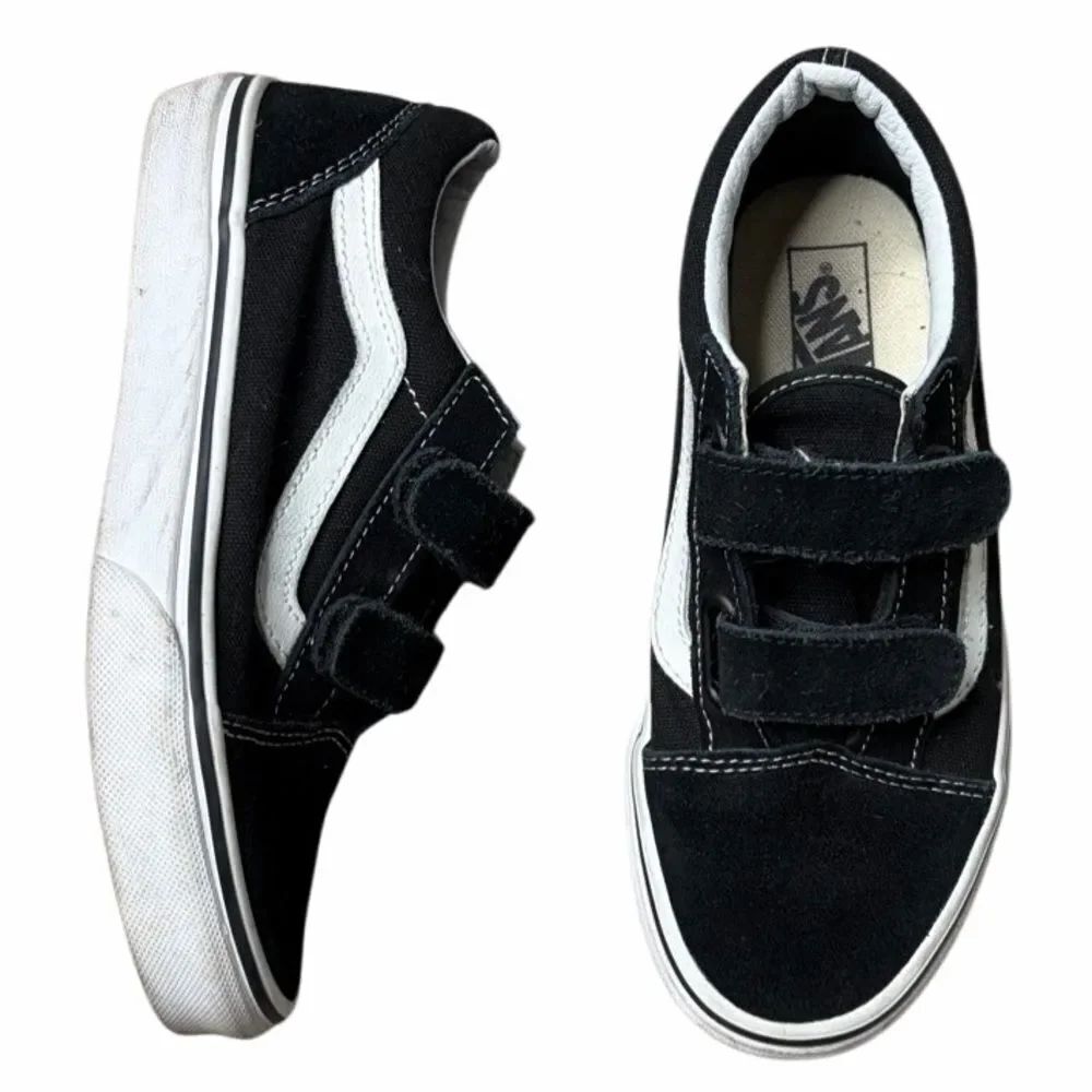 Vans Kids Classic Black and White Velcro Sneakers Size 2.5